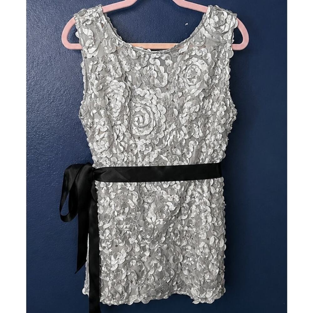 Onyx Nite Floral Applique Sleeveless Blouse White Sequin Black Ribbon Belt XL